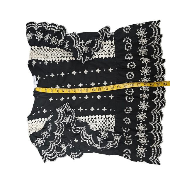 Monograph Black Creme‎ Embroidered Eyelet Crochet Scalloped Ruffle Sleeve Top L - Picture 10 of 13